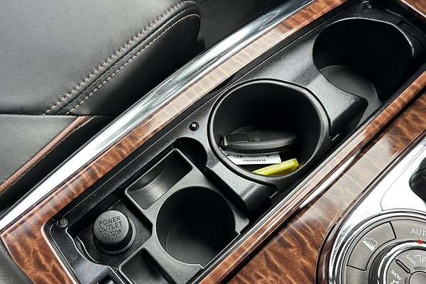 2023 Nissan Patrol Ti-L Y62 thumb-40