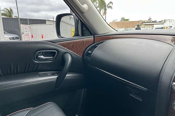 2023 Nissan Patrol Ti-L Y62 thumb-41