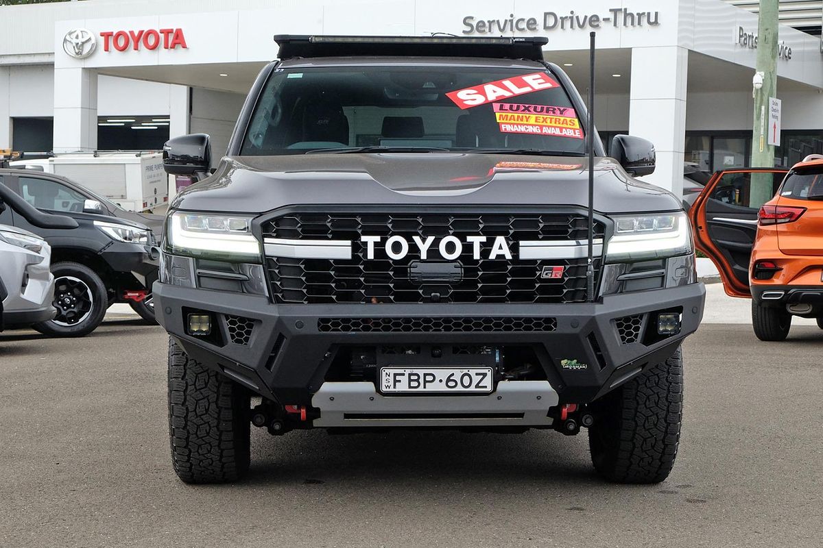 2023 Toyota Landcruiser GR Sport FJA300R