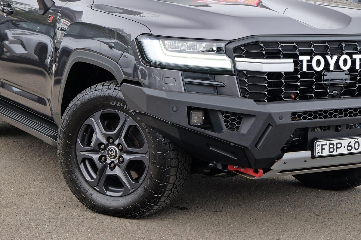 2023 Toyota Landcruiser GR Sport FJA300R