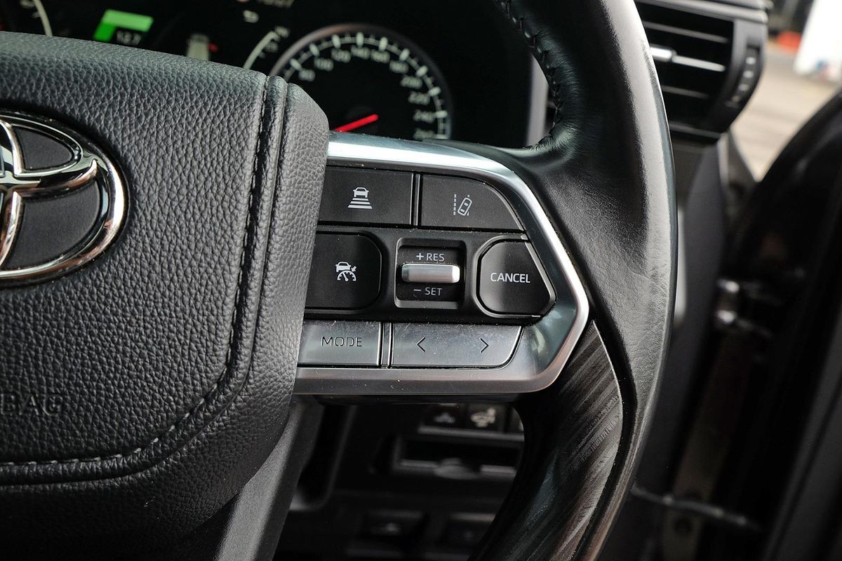 2023 Toyota Landcruiser GR Sport FJA300R