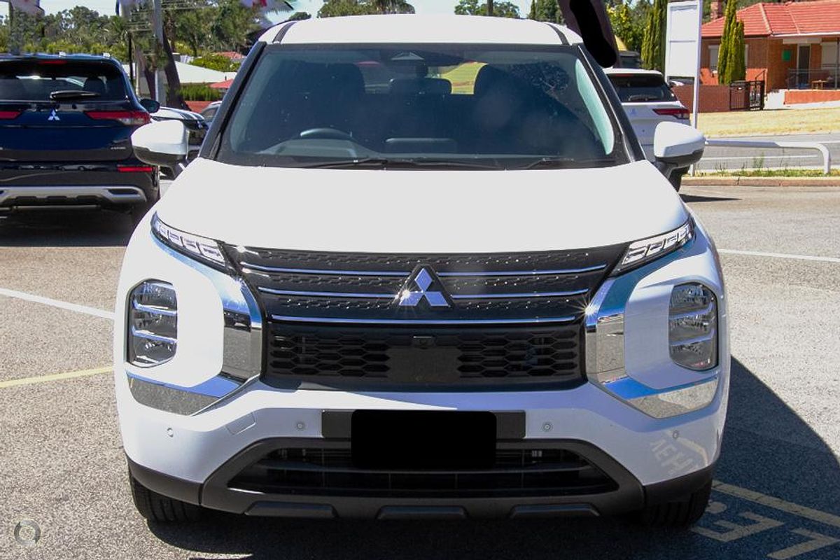 2025 Mitsubishi Outlander ES ZM