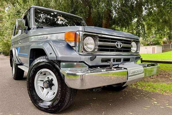 1999 Toyota Landcruiser TOYOTA LANDCRUISER 1999