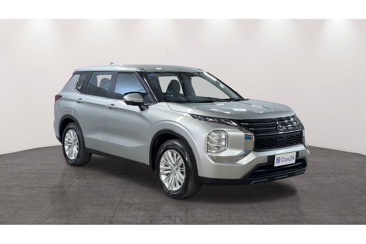 2024 Mitsubishi Outlander ES ZM