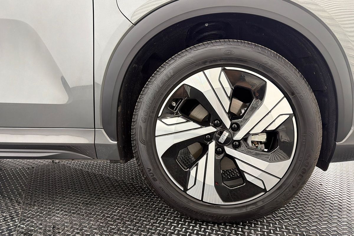 2025 Geely EX5 Inspire E245