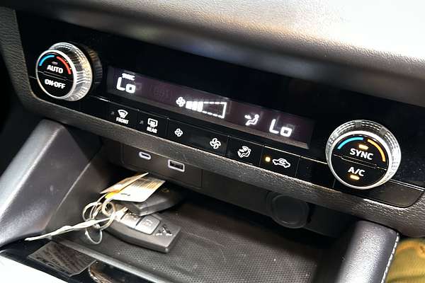 2024 Mitsubishi Outlander ES ZM thumb-15