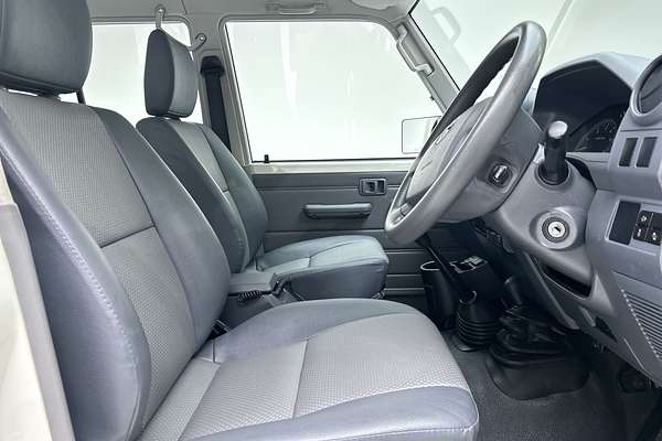 2023 Toyota Landcruiser Workmate VDJL79R 4X4 thumb-12