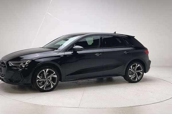 2025 Audi A3 TFSI 110kW S line GY thumb-3