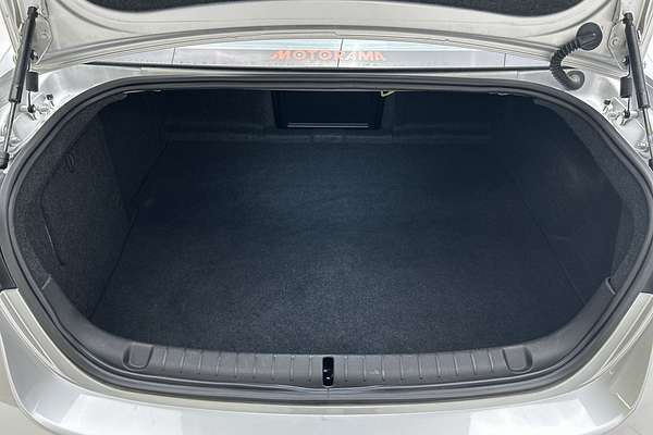 2016 Holden Calais V VF Series II thumb-20