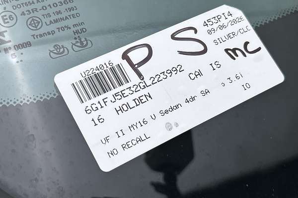 2016 Holden Calais V VF Series II thumb-23