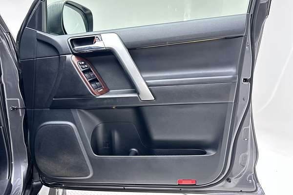 2015 Toyota Landcruiser Prado VX KDJ150R thumb-18