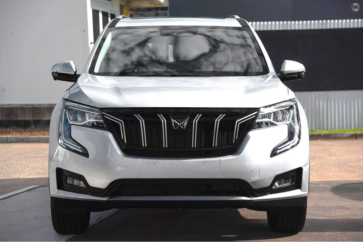 2025 Mahindra XUV700 AX7L