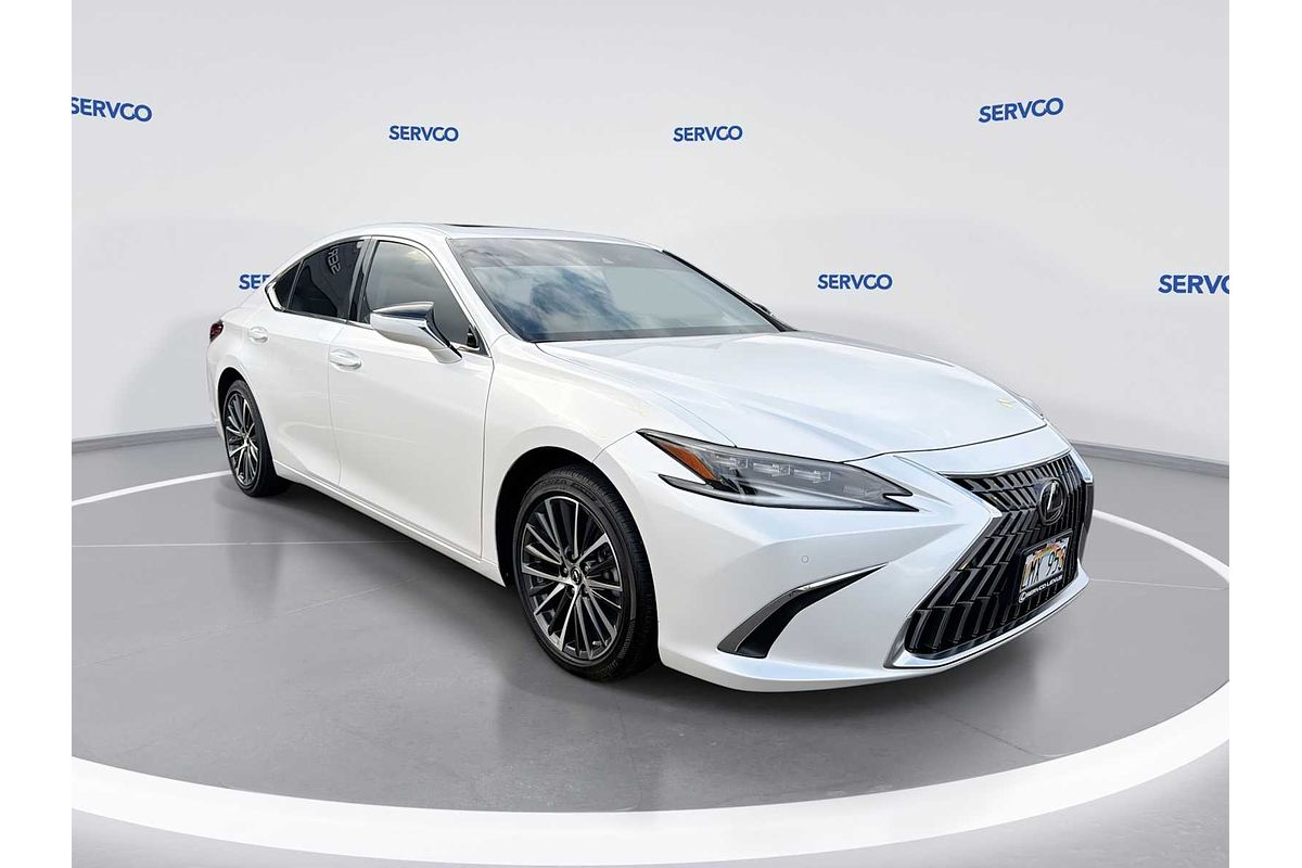 2023 Lexus ES Luxury