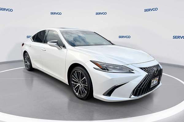 2023 Lexus ES Luxury