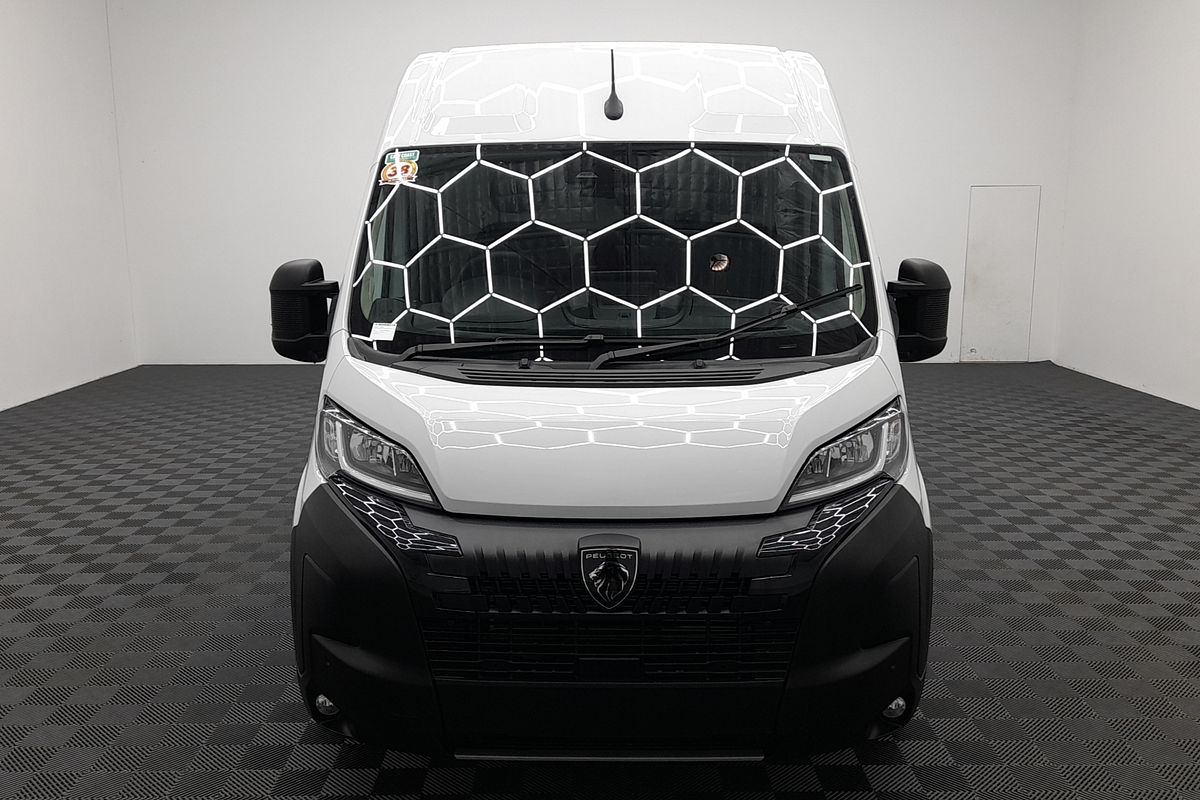 2026 Peugeot Boxer Pro X250 LWB Mid Roof