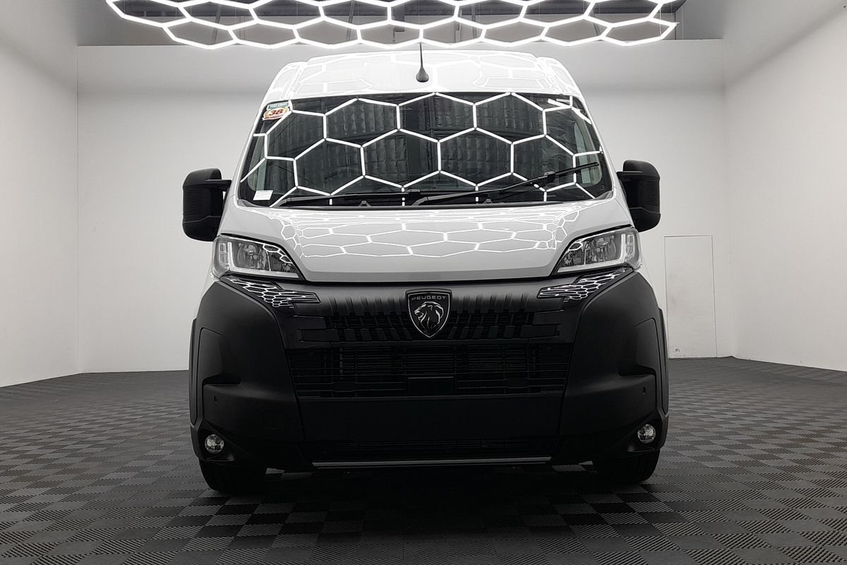 2026 Peugeot Boxer Pro X250 LWB Mid Roof