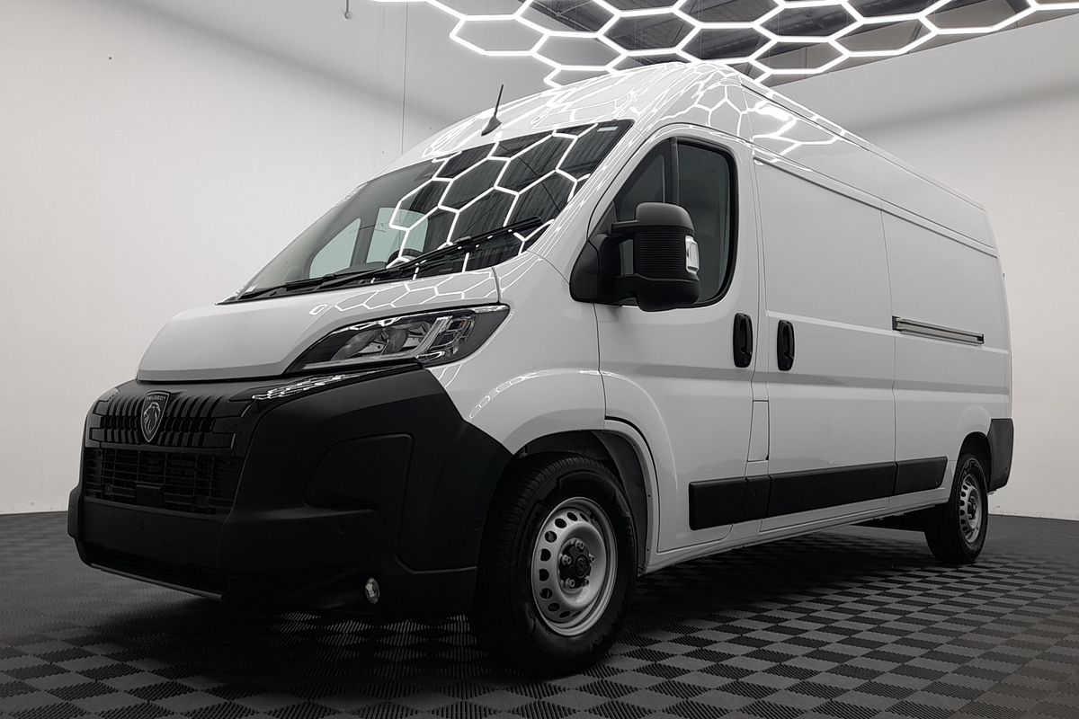 2026 Peugeot Boxer Pro X250 LWB Mid Roof