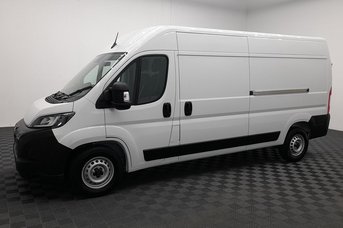 2026 Peugeot Boxer Pro X250 LWB Mid Roof
