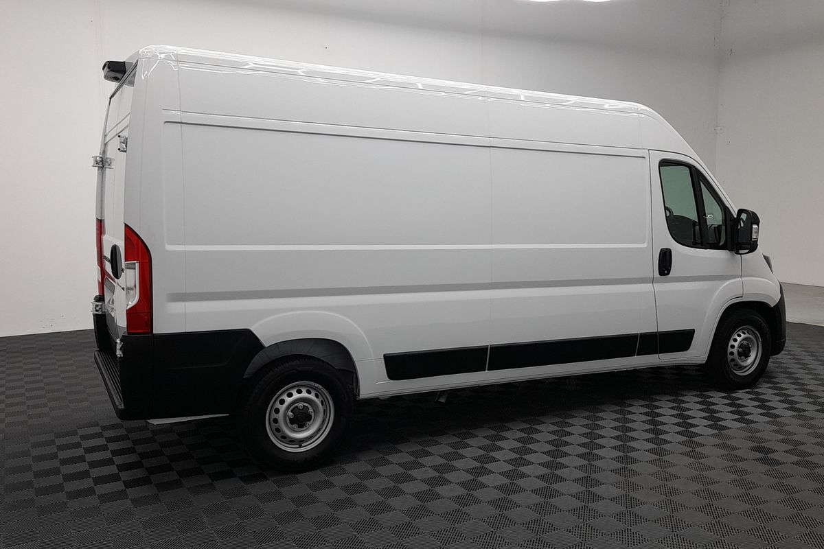 2026 Peugeot Boxer Pro X250 LWB Mid Roof