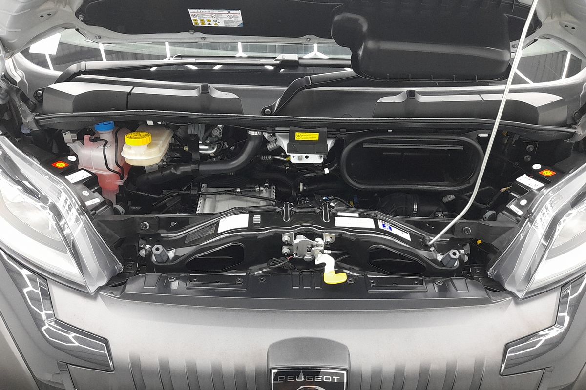 2026 Peugeot Boxer Pro X250 LWB Mid Roof