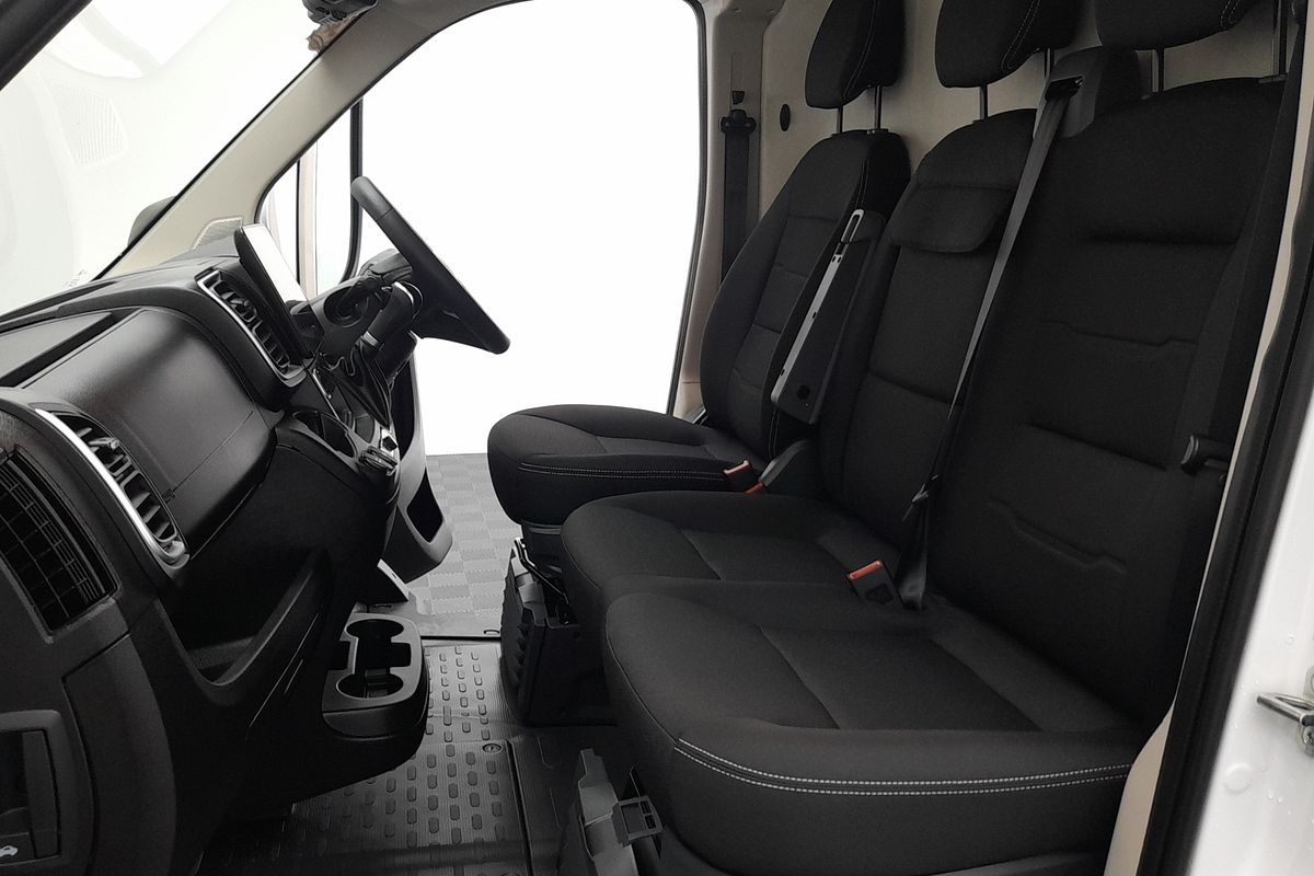 2026 Peugeot Boxer Pro X250 LWB Mid Roof