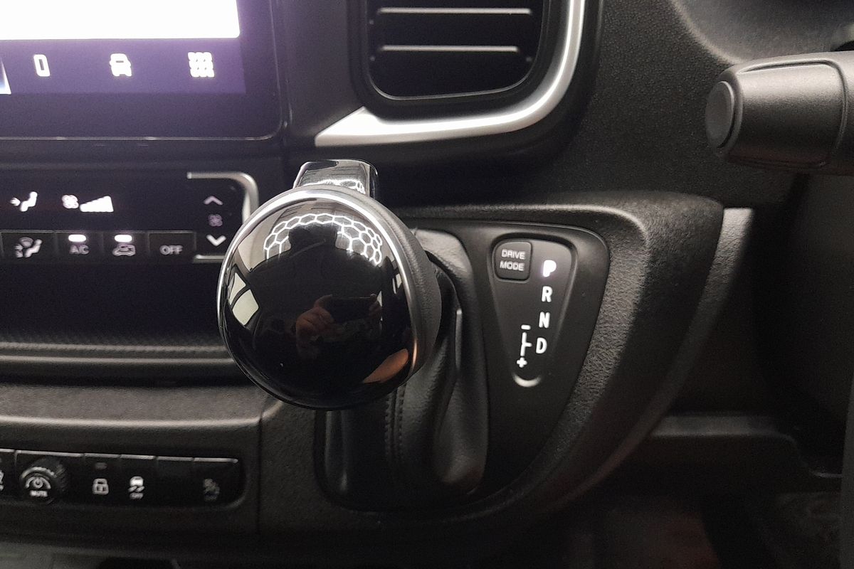 2026 Peugeot Boxer Pro X250 LWB Mid Roof