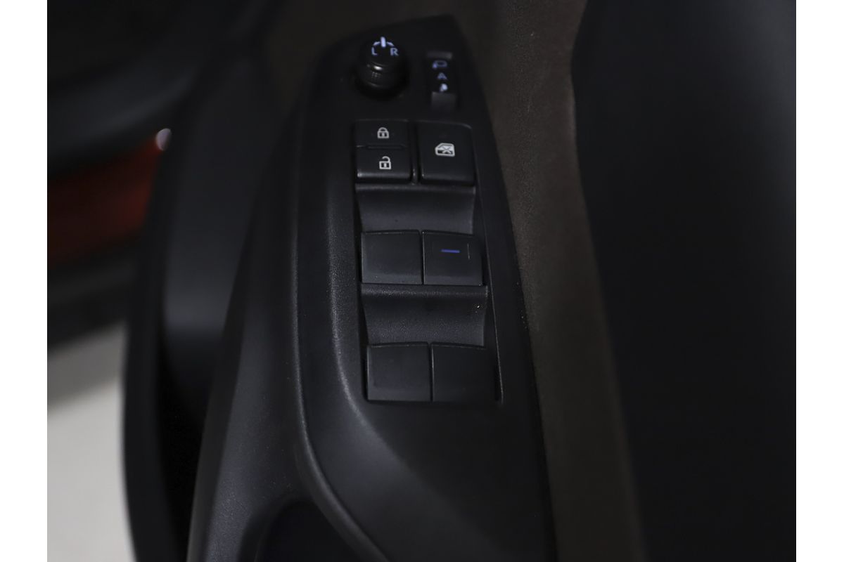 Yaris Cross Hybrid Urban 1.5L Auto CVT Hatch 4093280 001