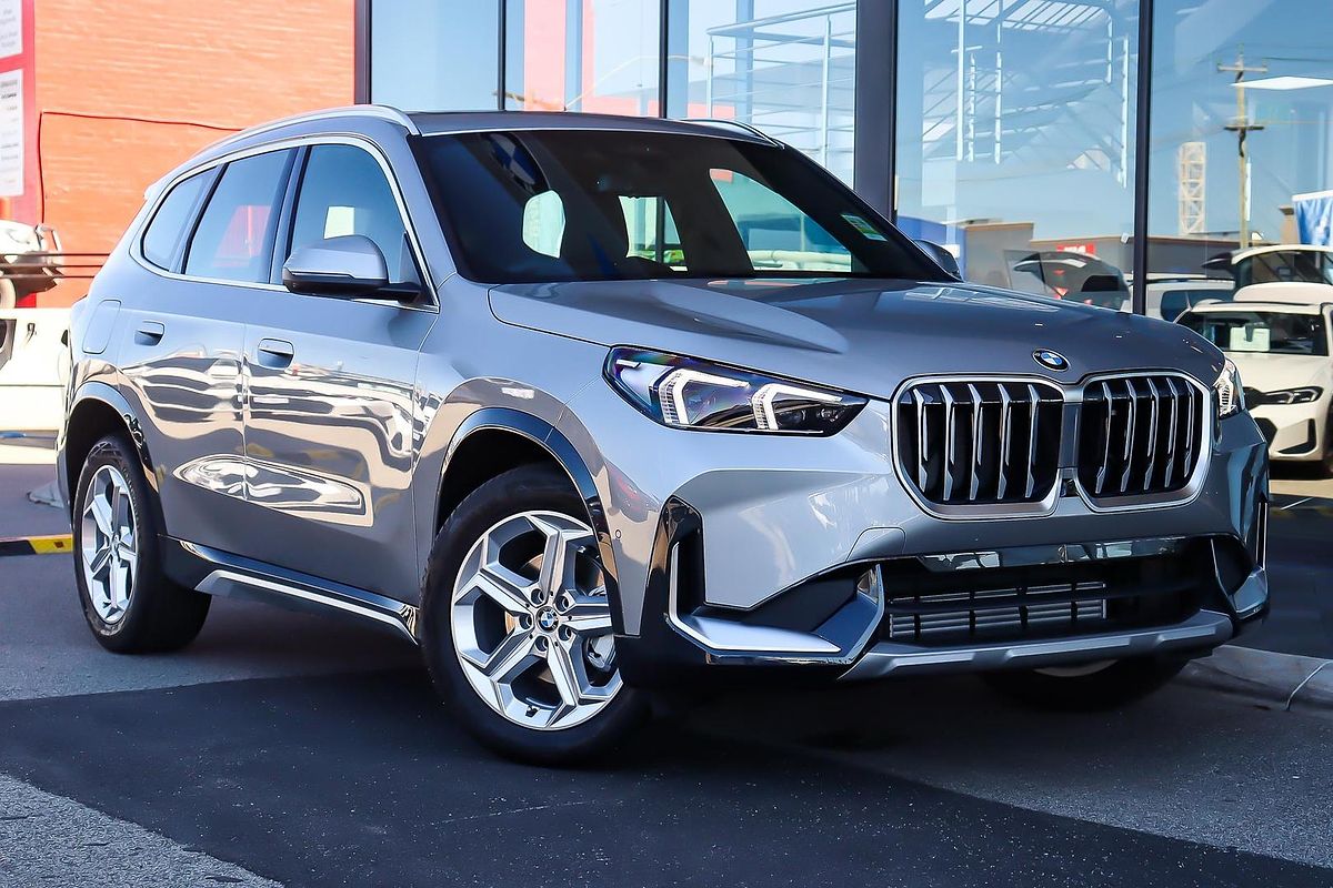 2025 BMW X1 sDrive18i U11