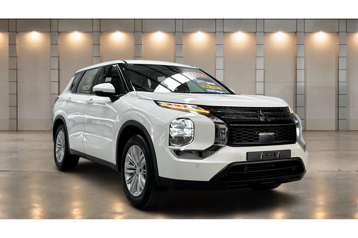 2024 Mitsubishi Outlander ES ZM