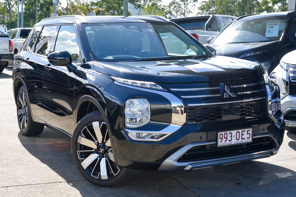 2025 Mitsubishi Outlander Exceed ZM