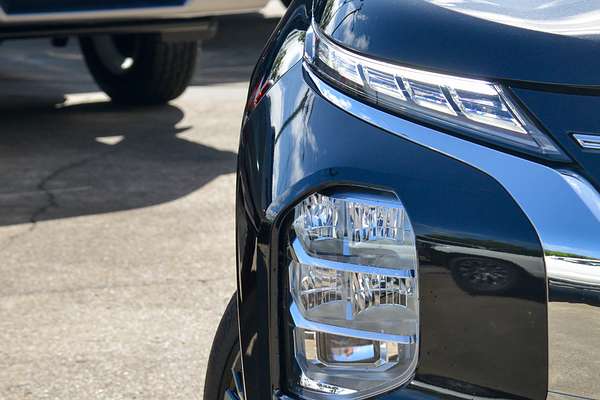 2025 Mitsubishi Outlander Exceed ZM thumb-1