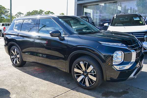 2025 Mitsubishi Outlander Exceed ZM thumb-4