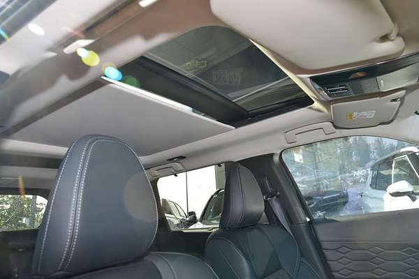 2025 Mitsubishi Outlander Exceed ZM thumb-10