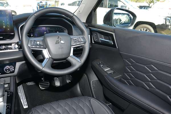 2025 Mitsubishi Outlander Exceed ZM thumb-17