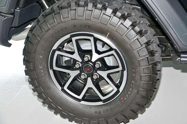 2025 Jeep Wrangler Rubicon JL thumb-3