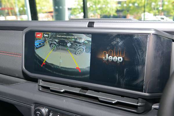 2026 Jeep Wrangler Rubicon JL thumb-12