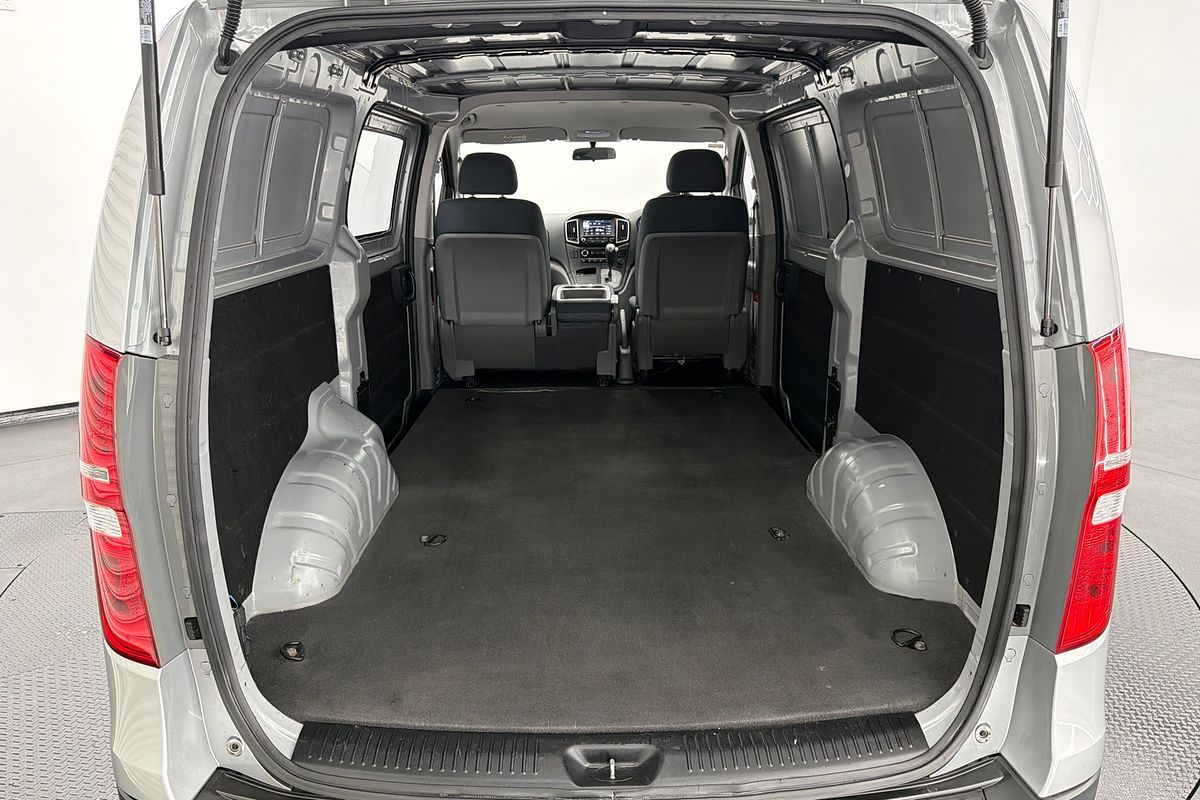 2017 Hyundai iLoad TQ3-V Series II