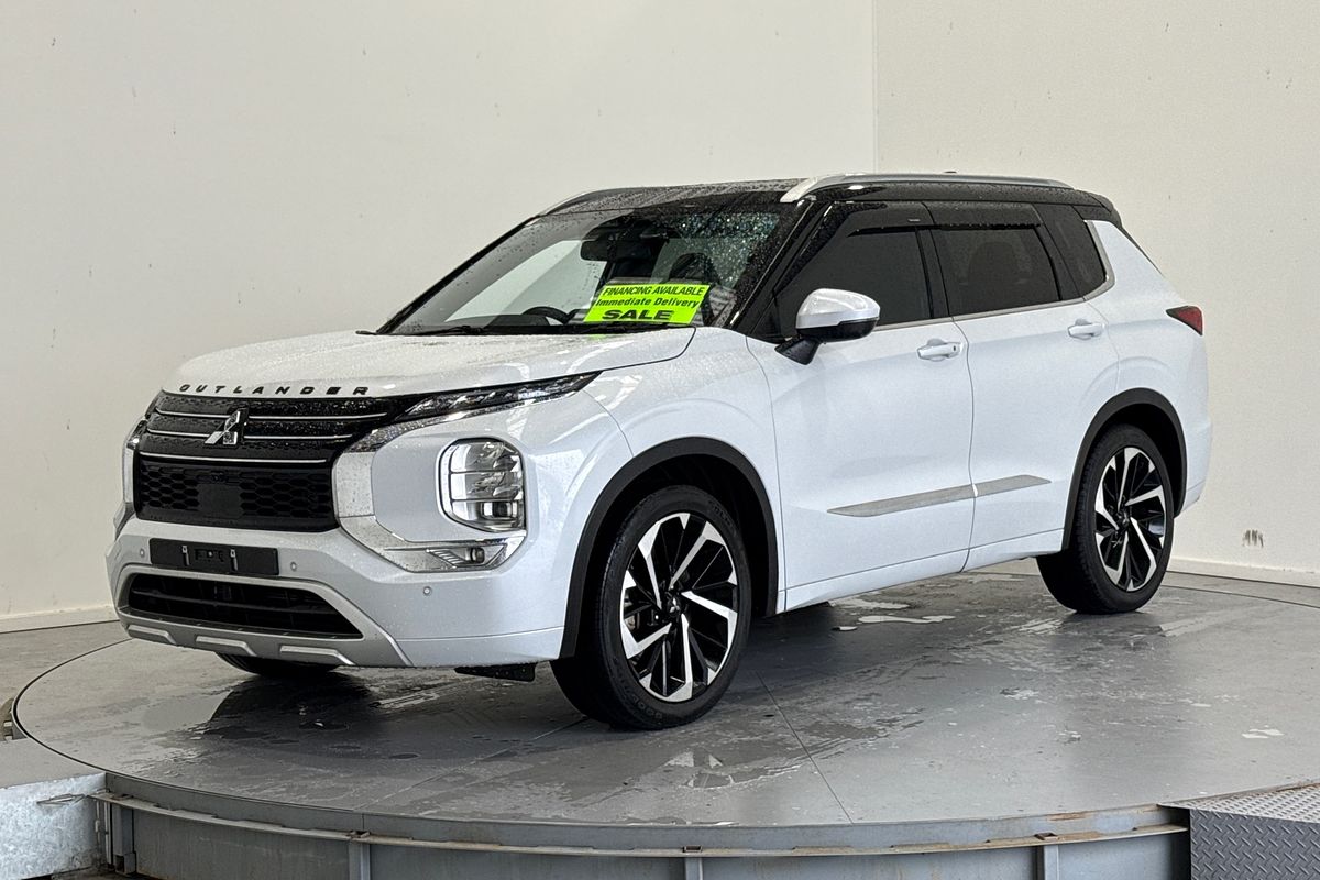 2023 Mitsubishi Outlander Exceed Tourer ZM