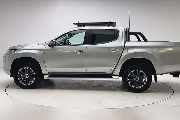 2020 Mitsubishi Triton GLX MR 4X4 thumb-7