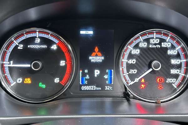 2020 Mitsubishi Triton GLX MR 4X4 thumb-13