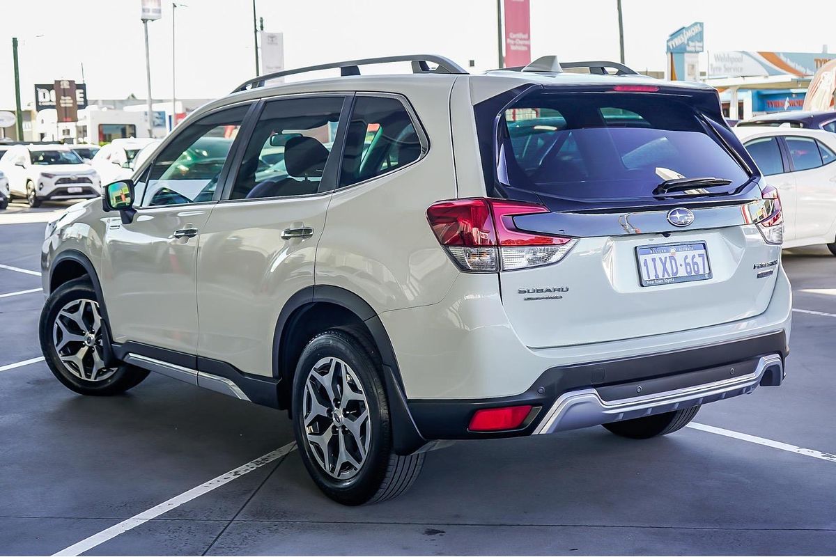 2023 Subaru Forester Hybrid L S5