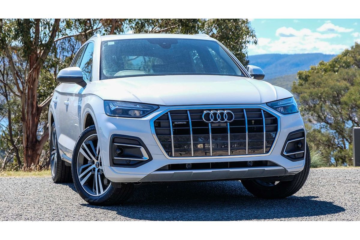 2025 Audi Q5 40 TDI Sport FY