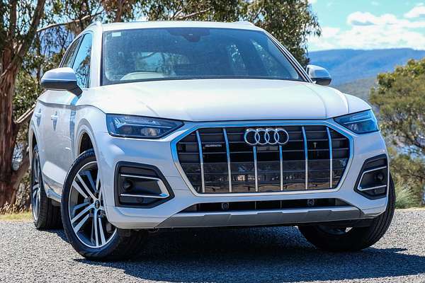2025 Audi Q5 40 TDI Sport FY