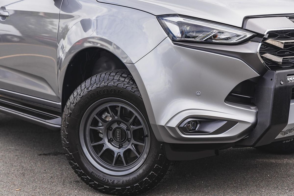 2023 Isuzu MU-X LS-T