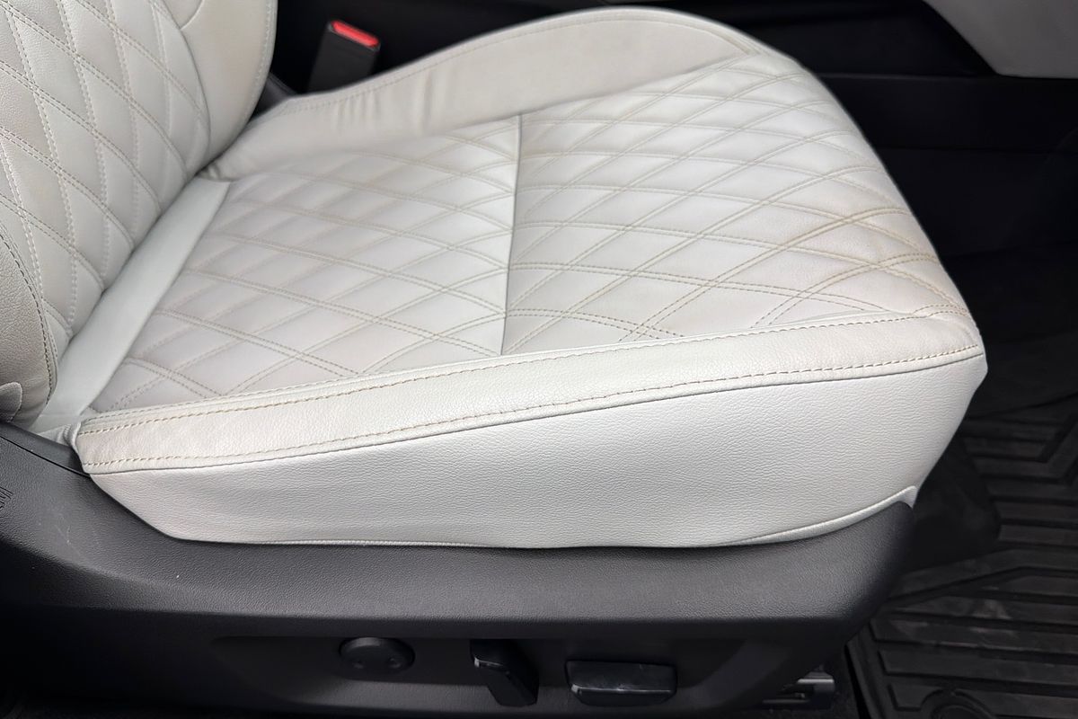 2023 Mitsubishi Outlander PHEV Exceed ZM