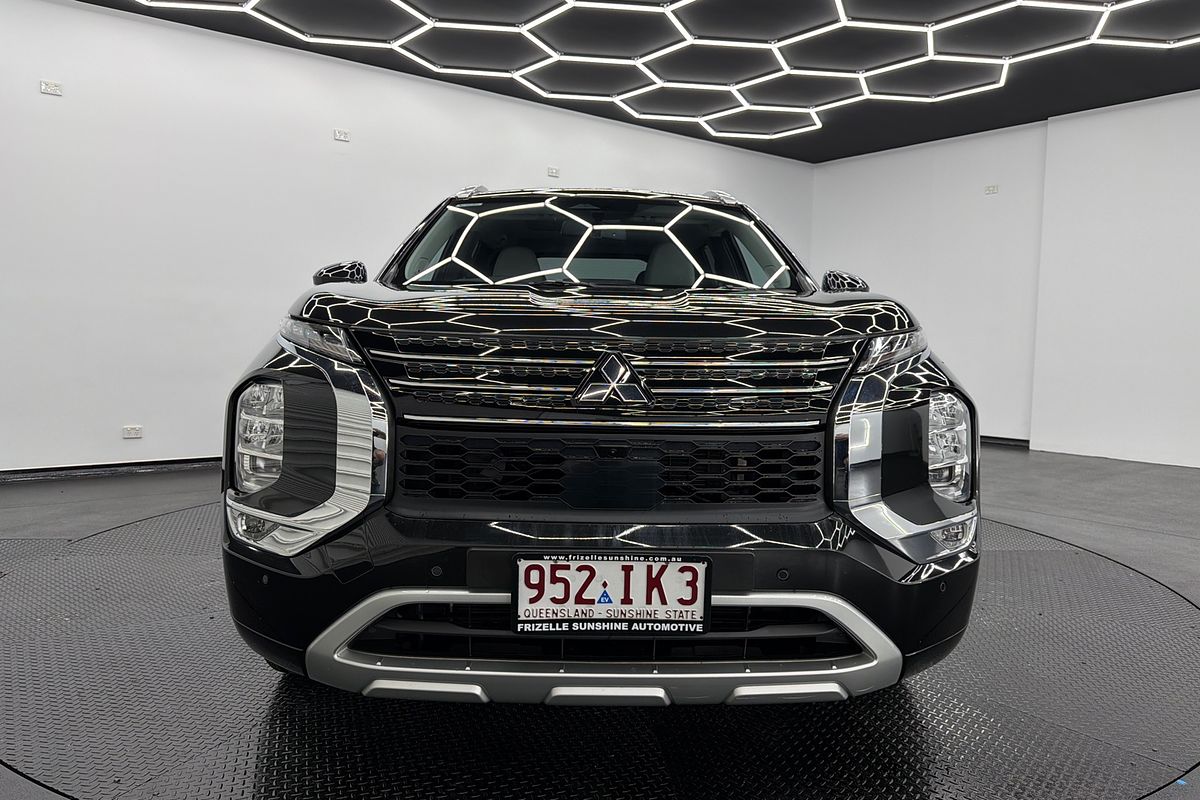 2023 Mitsubishi Outlander PHEV Exceed ZM