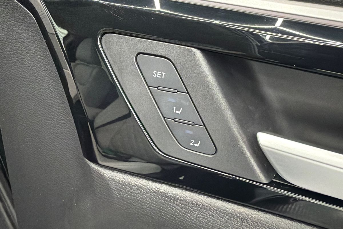 2023 Mitsubishi Outlander PHEV Exceed ZM