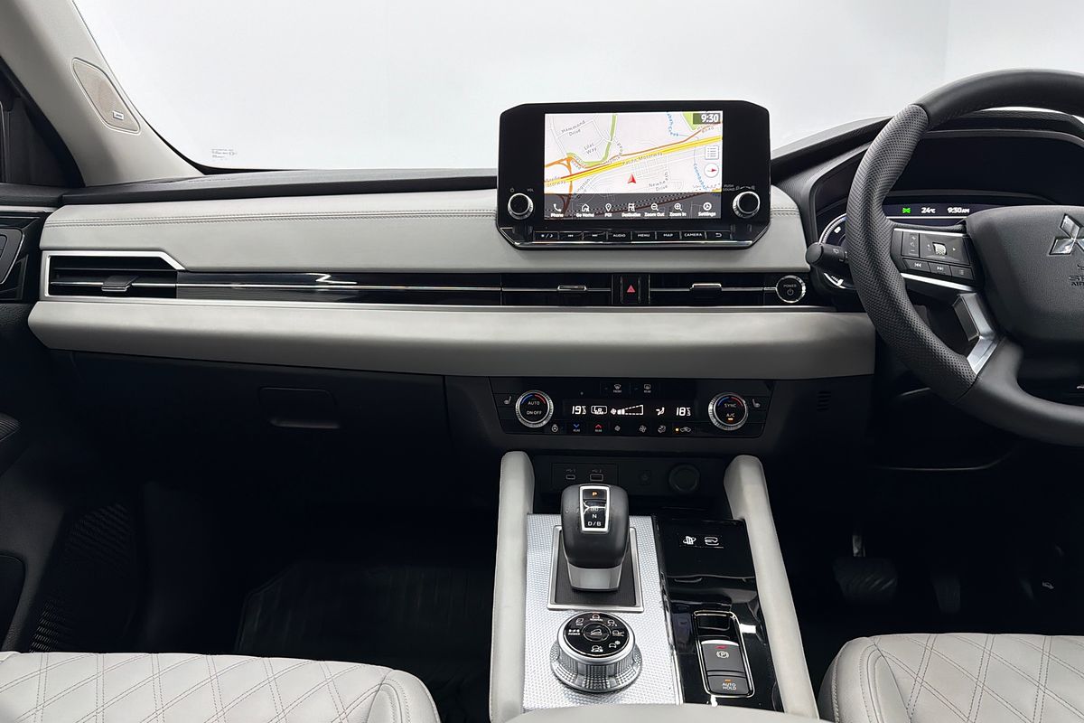 2023 Mitsubishi Outlander PHEV Exceed ZM