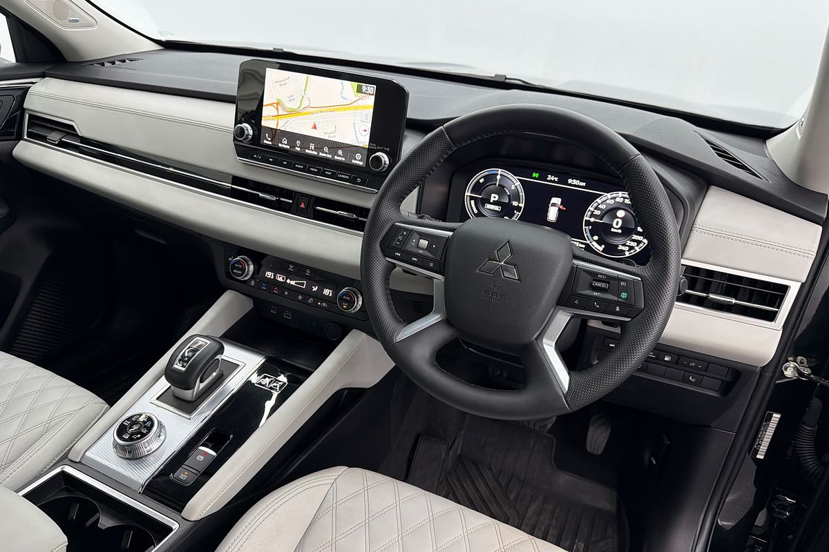 2023 Mitsubishi Outlander PHEV Exceed ZM