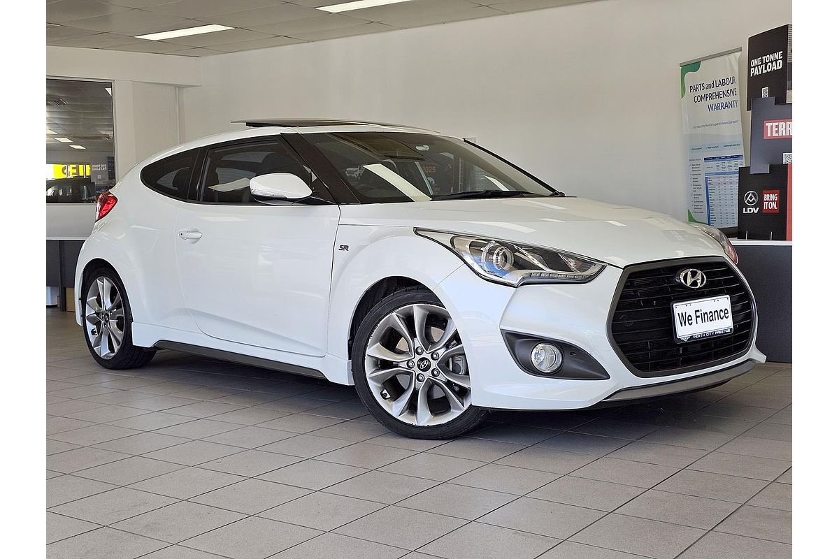 2015 Hyundai Veloster SR Turbo + FS4 Series II